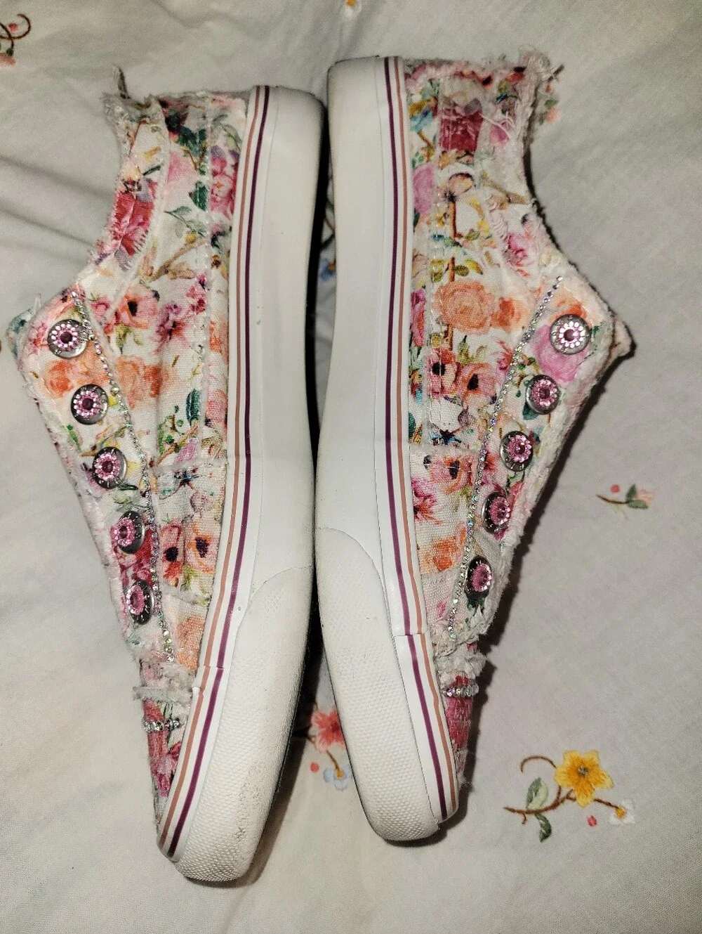 Custom Rhinestone Embellished Floral Blowfish Floral Print Sneakers Size 7.5 - Picture 4 of 12
